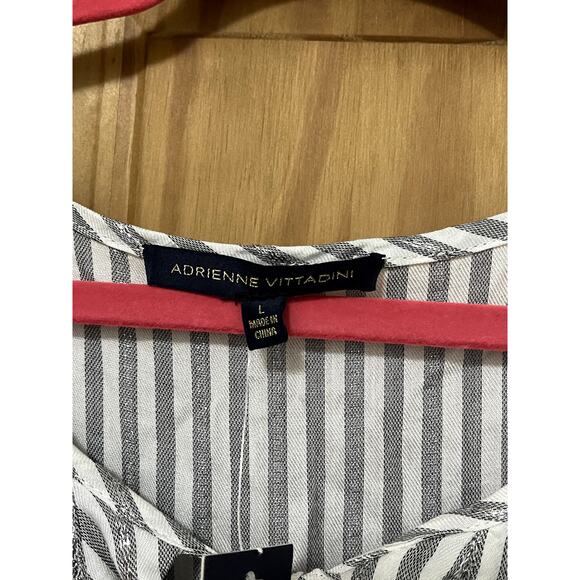 Adrienne Vittadini L Flutter Sleeve Silver Striped Blouse NWT - Picture 2 of 5